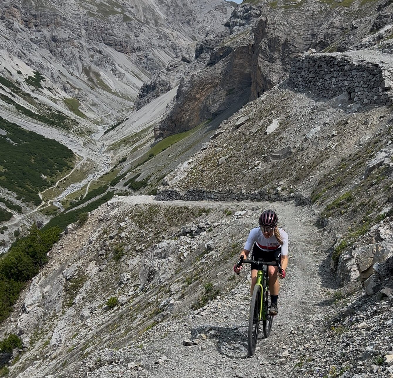4 giri epici da fare in bici gravel con Elena Martinello