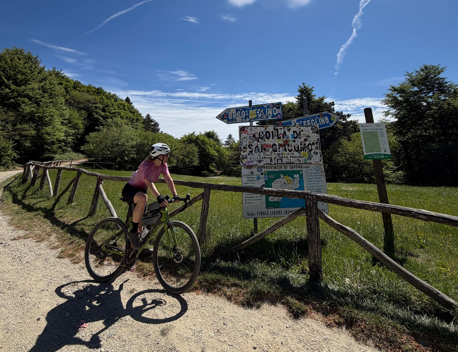gravel bike Liguria Elena Martinello. Colla di San Giacomo.